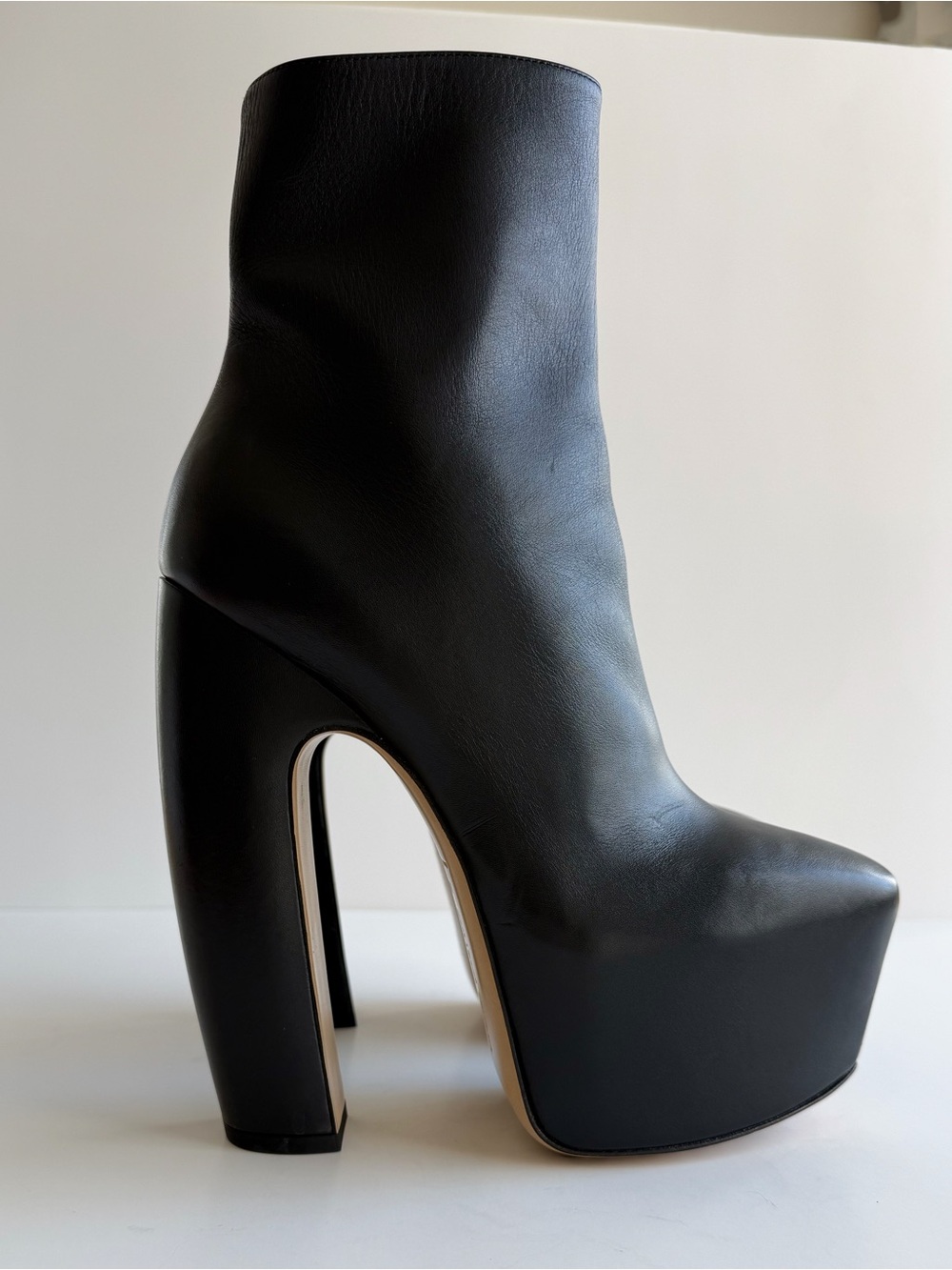 Bottega Veneta Mostra Sculptural Platform Ankle Boots Black Leather Size 38